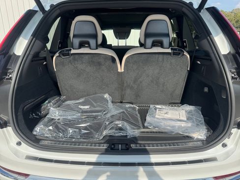 New 2026 Volvo XC90 B5 Core w/ Protection Package Premier AWD/4WD image 15