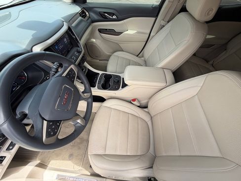 Used 2023 GMC Acadia Denali AWD/4WD image 15