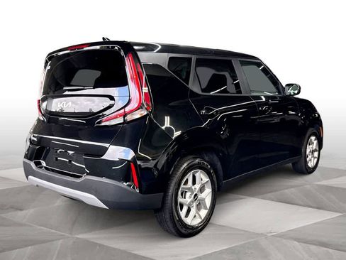 Used 2025 Kia Soul LX w/ LX Technology Package image 8