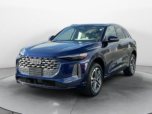 New 2025 Audi Q5 Premium Plus image 3