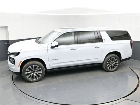 New 2026 Chevrolet Suburban High Country image 43