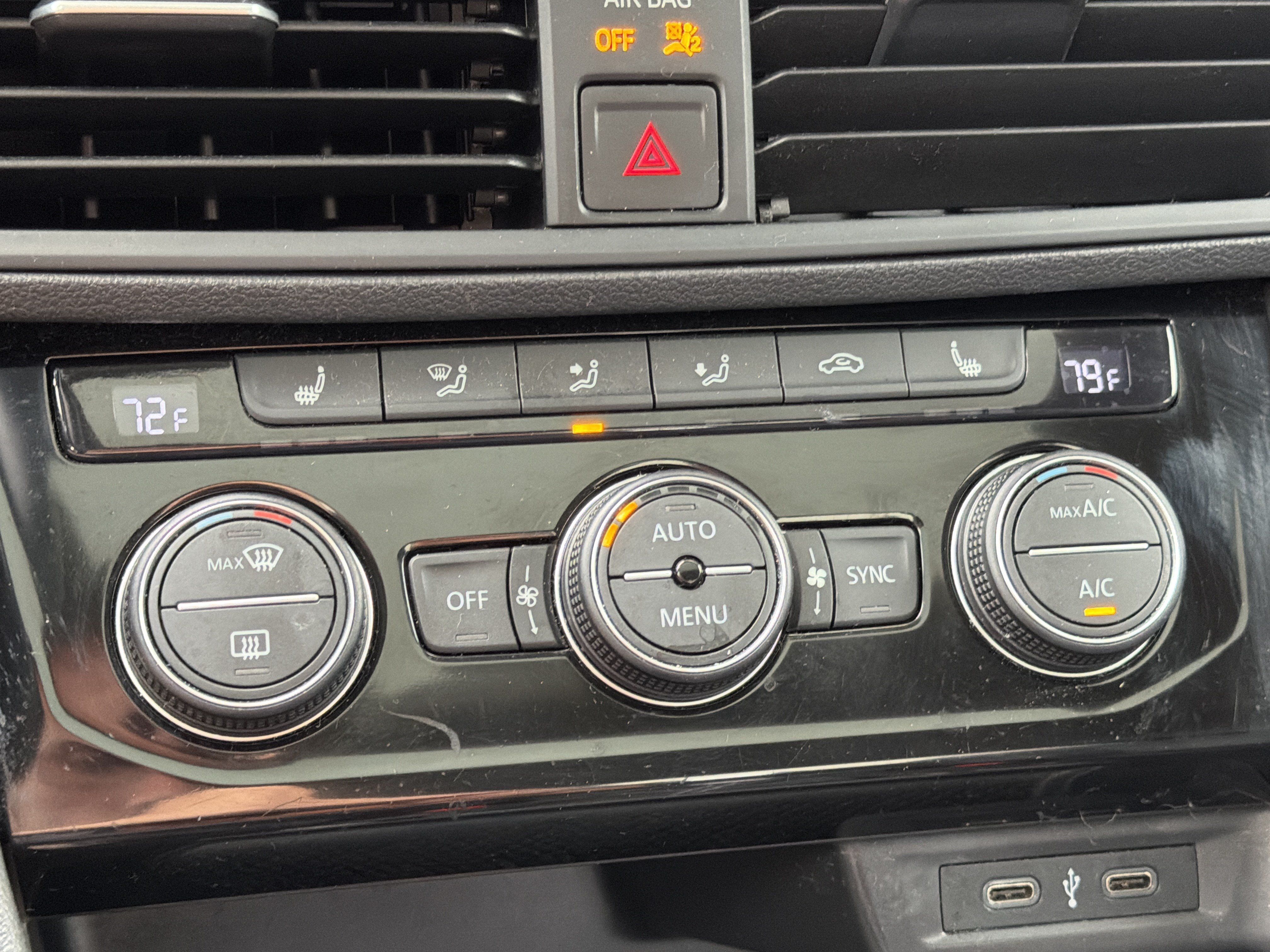 Used 2023 Volkswagen Jetta SE FWD image 6