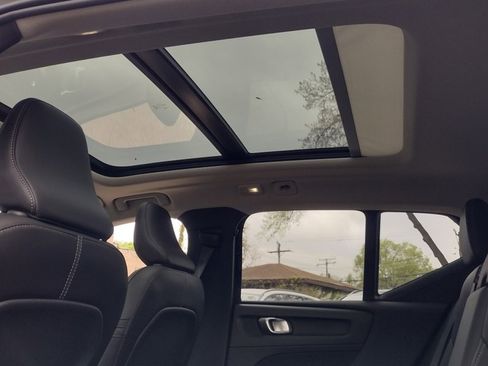 New 2025 Volvo XC40 B5 Ultra w/ Climate Package image 20