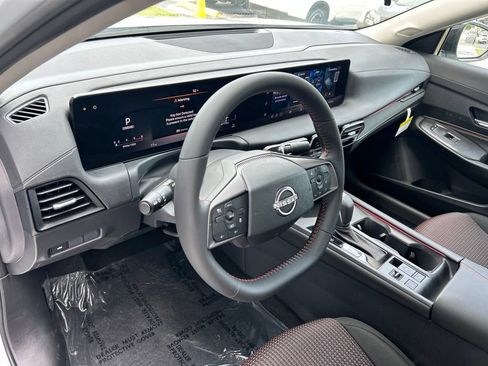 New 2026 Nissan Sentra SR w/ Floor Mat Package FWD image 20