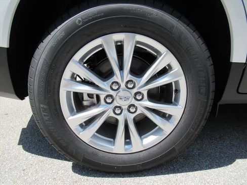 New 2026 Cadillac XT5 Luxury w/ LPO, Floor Liner Package FWD image 7