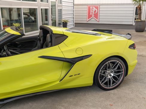 Used 2023 Chevrolet Corvette Z06 w/ Stealth Interior Trim Package image 5