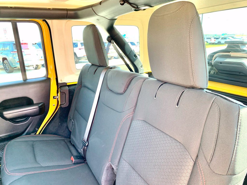 Used 2021 Jeep Wrangler Unlimited Rubicon AWD/4WD image 15