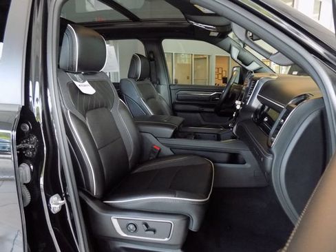 Used 2025 RAM 1500 Limited AWD/4WD image 39