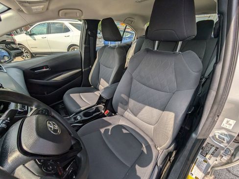 Used 2020 Toyota Corolla LE image 16