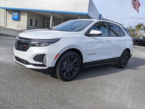 Used 2022 Chevrolet Equinox RS w/ RS Leather Package image 8