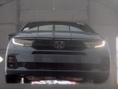 Used 2025 Honda Odyssey Sport-L image 4