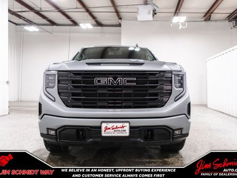 Used 2023 GMC Sierra 1500 Elevation w/ Preferred Package image 2