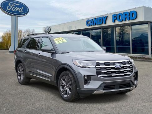 Used 2025 Ford Explorer Active w/ Active Comfort Package image 1