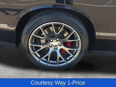 Used 2016 Dodge Challenger SRT w/ Technology Group RWD image 11