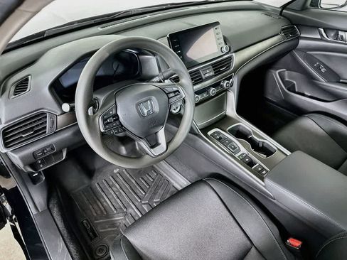 Used 2021 Honda Accord Hybrid image 2