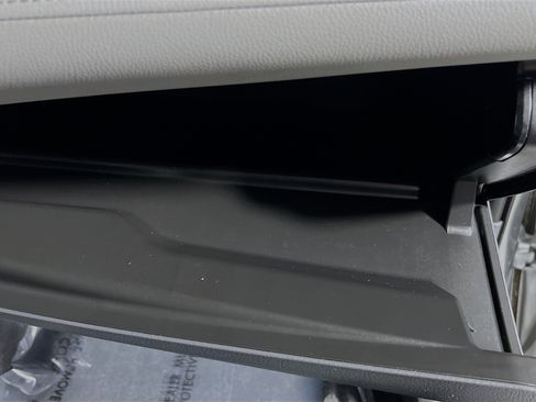 Used 2018 Toyota Camry LE image 35