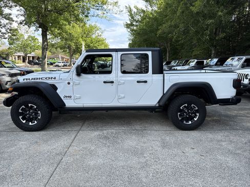 Used 2026 Jeep Gladiator Rubicon AWD/4WD image 4