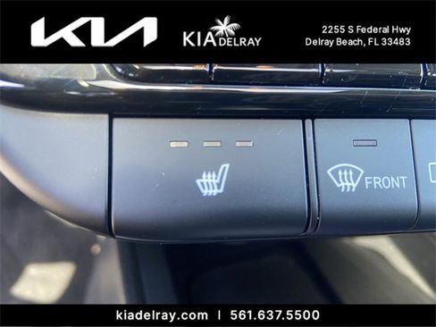 Used 2025 Hyundai Elantra SEL image 22