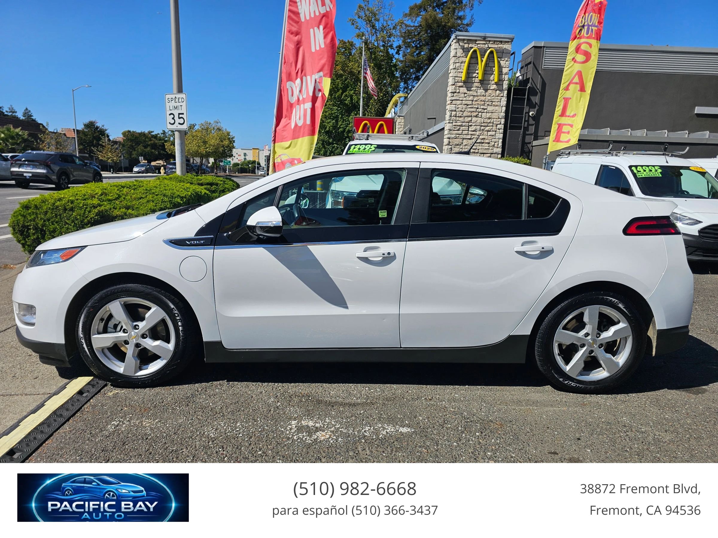 Used 2014 Chevrolet Volt w/ Enhanced Safety Package 1 FWD image 4