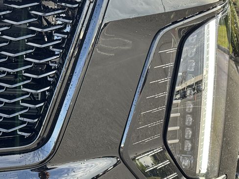 Used 2026 Cadillac Escalade Platinum Sport w/ LPO, ONYX Package image 6