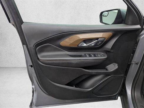 Used 2020 GMC Terrain SLE w/ Driver Convenience Package FWD image 21