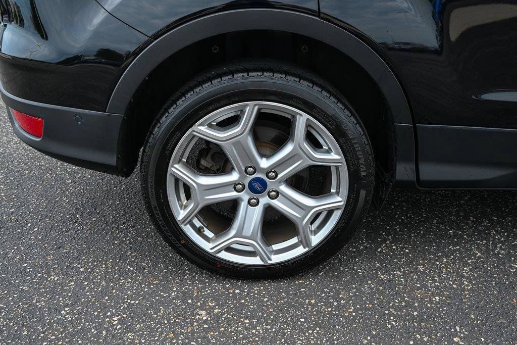 Used 2019 Ford Escape Titanium AWD/4WD image 14
