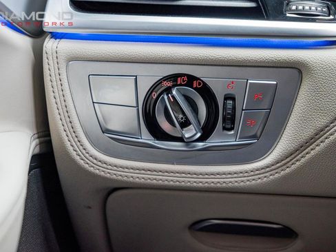 Used 2021 BMW 750i xDrive w/ Executive Package image 68