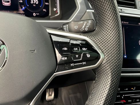 Certified 2024 Volkswagen Tiguan SEL R-Line image 19