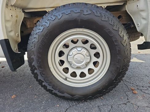 Used 2022 Chevrolet Silverado 1500 W/T w/ WT Value Package image 11