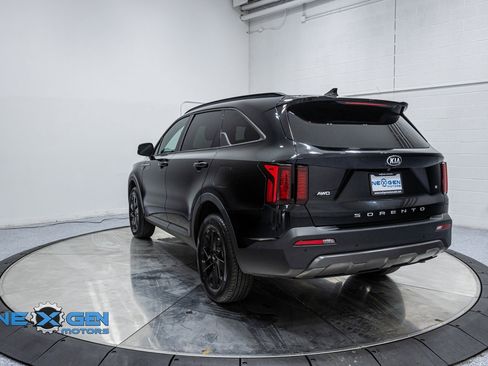 Used 2021 Kia Sorento S image 5