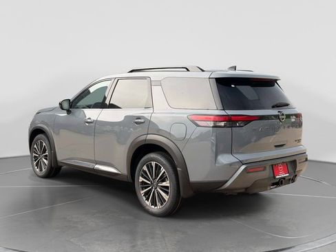 New 2026 Nissan Pathfinder Platinum AWD/4WD image 7