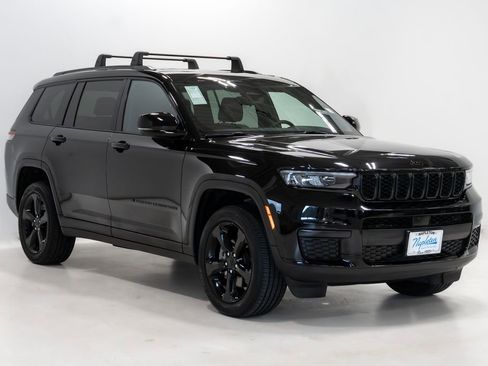 Certified 2024 Jeep Grand Cherokee L Altitude AWD/4WD image 6