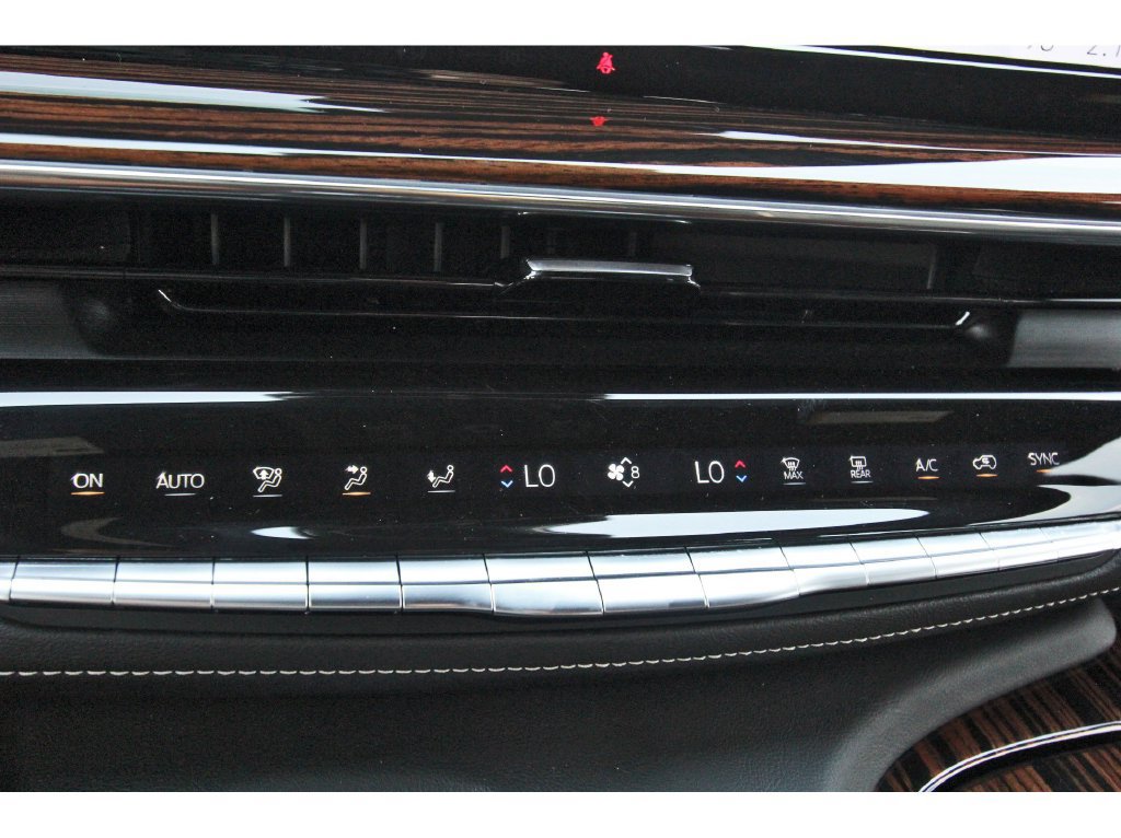 Certified 2024 Cadillac Escalade Premium Luxury AWD/4WD image 25