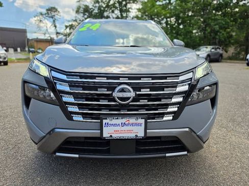 Used 2024 Nissan Rogue SL AWD/4WD image 8