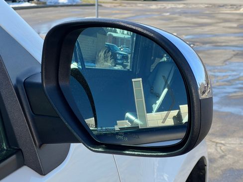 Used 2013 Chevrolet Tahoe LTZ image 37