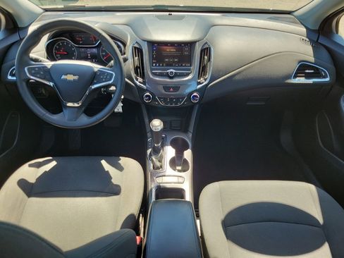 Used 2019 Chevrolet Cruze LT w/ LT Fleet Convenience Package FWD image 10
