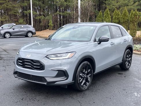 Used 2025 Honda HR-V Sport image 6