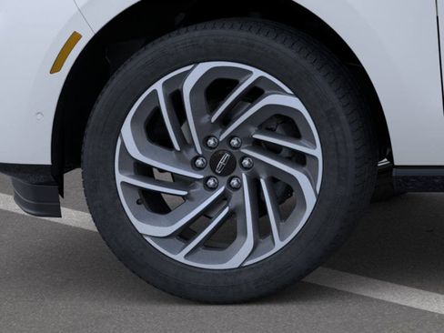 New 2026 Lincoln Navigator Reserve AWD/4WD image 19