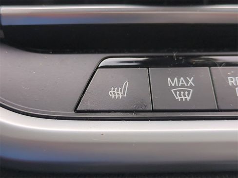 Used 2022 BMW X5 xDrive45e w/ Premium Package image 26