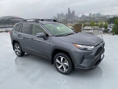 Used 2025 Toyota RAV4 XLE w/ Convenience Package AWD/4WD image 28