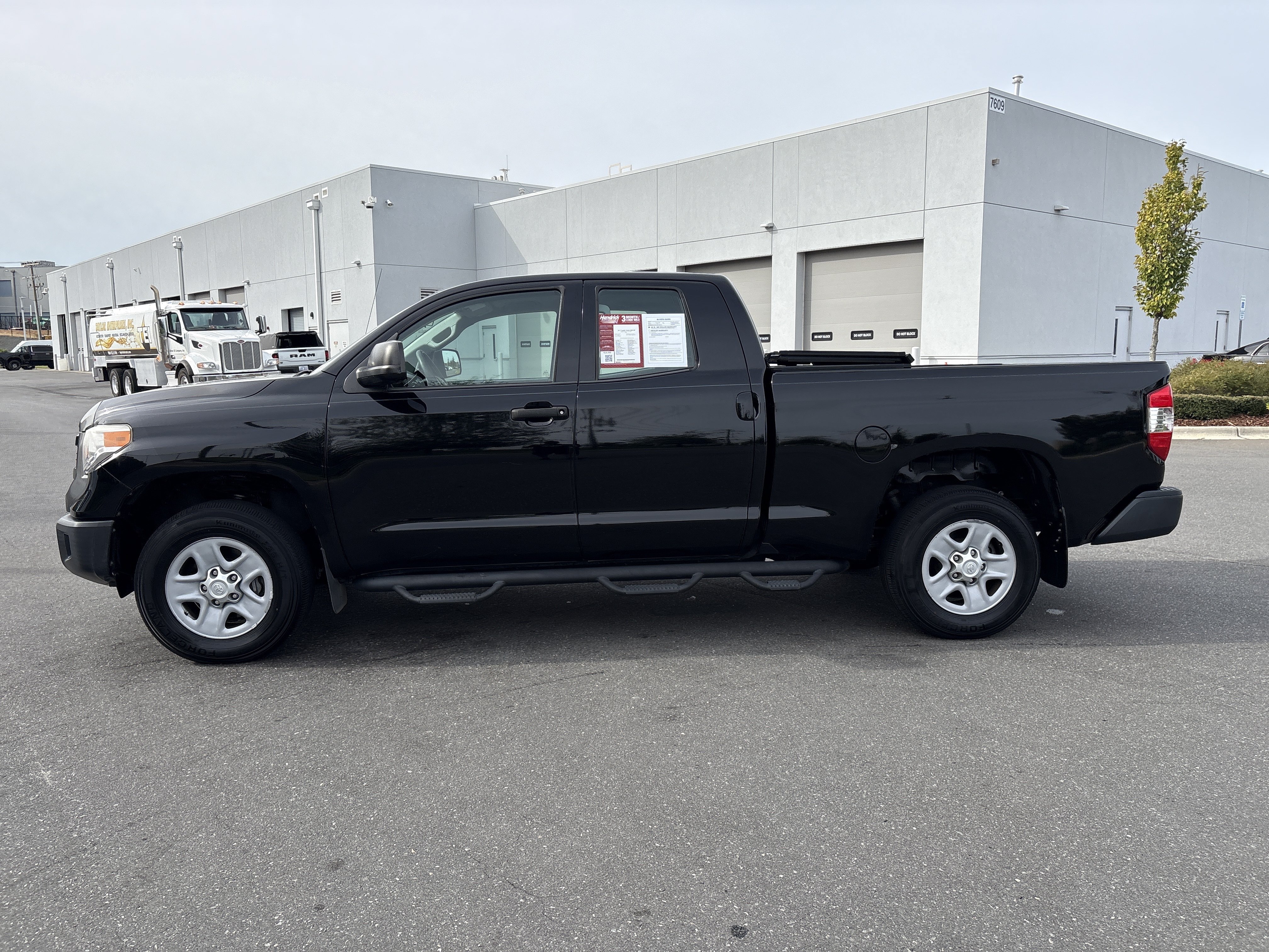 Used 2017 Toyota Tundra SR AWD/4WD image 6