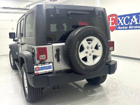 Used 2015 Jeep Wrangler Unlimited Sport w/ Quick Order Package 24S AWD/4WD image 5