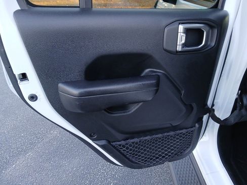 Certified 2020 Jeep Gladiator Sport w/ Quick Order Package 24S image 25