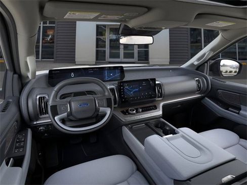 New 2025 Ford Expedition Platinum w/ Platinum Ultimate Package image 9
