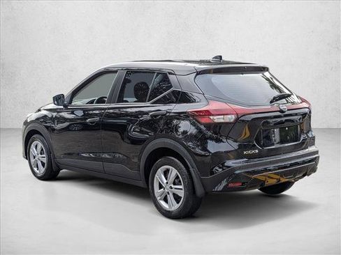 Used 2023 Nissan Kicks S image 8