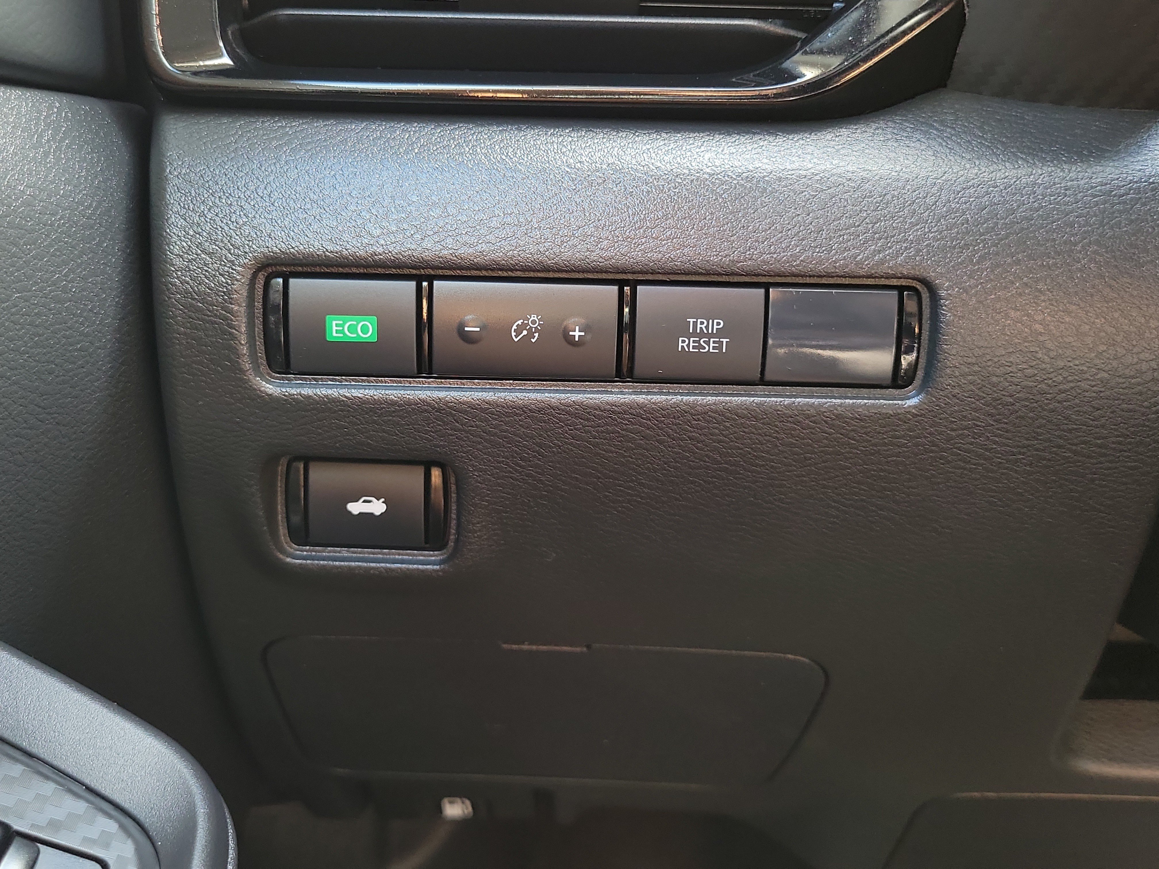 Certified 2024 Nissan Sentra SV FWD image 29