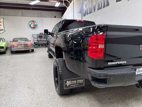 Used 2018 GMC Sierra 3500 Denali w/ Duramax Plus Package image 9