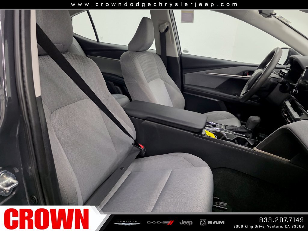 Used 2025 Toyota Camry LE FWD image 11