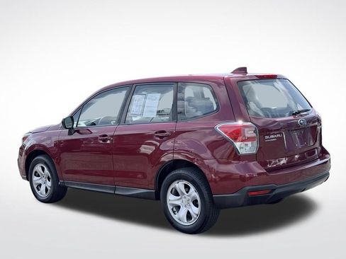 Used 2018 Subaru Forester 2.5i AWD/4WD image 9