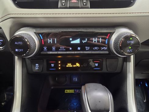 Used 2024 Toyota RAV4 Limited image 26